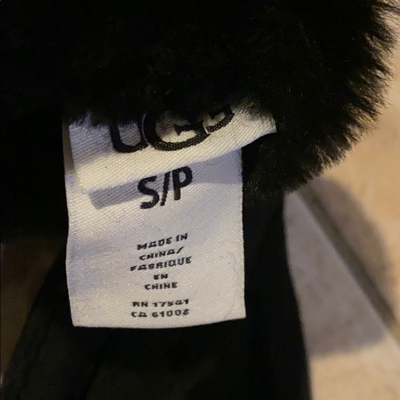 UGG gloves - Picture 3 of 4